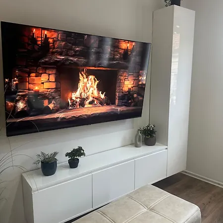 아파트 Courtyard Center House With Free Parking Garage *