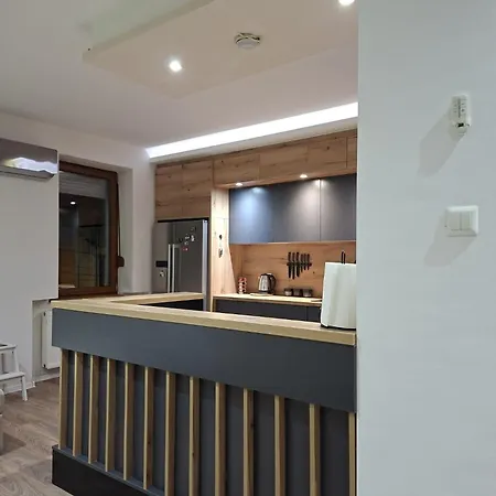 Apartamento Courtyard Center House With Free Parking Garage *