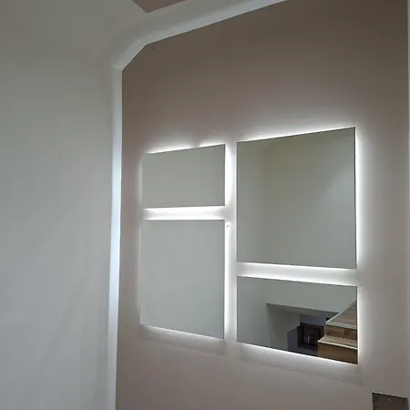 Apartamento Courtyard Center House With Free Parking Garage