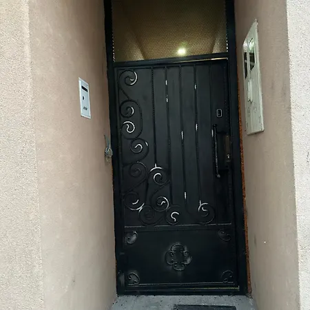 Courtyard Center House With Free Parking Garage Travnik